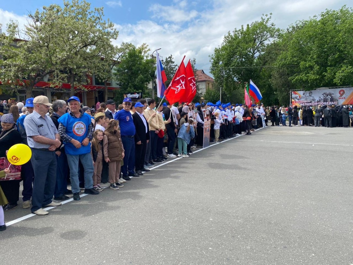 bujnakskaja ash prinjala uchastie v torzhestvennom mitinge posvjashhennom dnju pobedy d051d3d